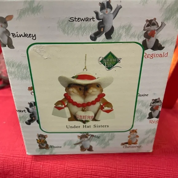 Fitz and Floyd Charming Tails “Under Hat Sisters” EUC in box, initialed C & S - Picture 4 of 4